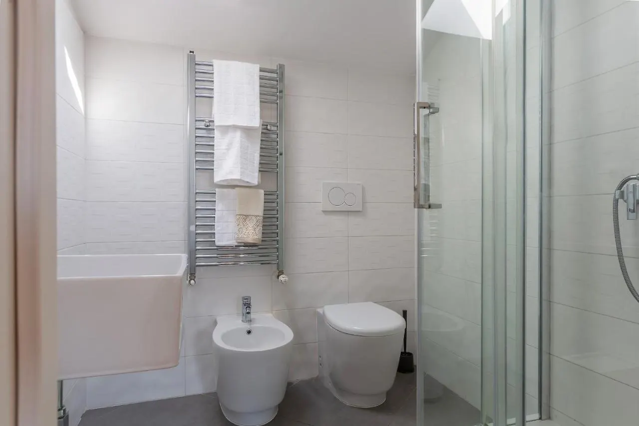 New!Apt 2 Min Walk From Bologna Central Station Apartamento